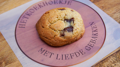Chocolate chip cookie